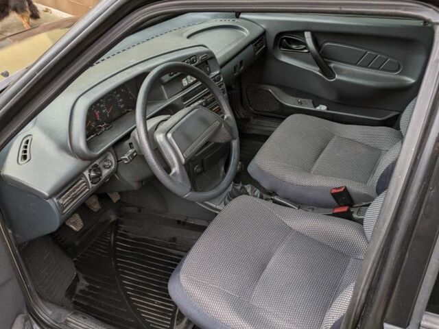 Чорний ВАЗ 2114 Самара, об'ємом двигуна 1.6 л та пробігом 160 тис. км за 1900 $, фото 5 на Automoto.ua