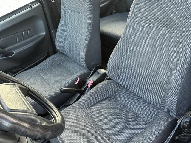 Чорний ВАЗ 2114 Самара, об'ємом двигуна 1.6 л та пробігом 180 тис. км за 2350 $, фото 15 на Automoto.ua