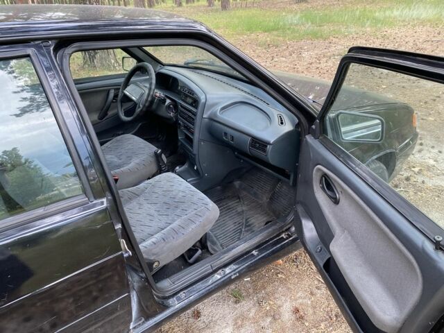 Черный ВАЗ 2114 Самара, объемом двигателя 1.6 л и пробегом 195 тыс. км за 1950 $, фото 3 на Automoto.ua