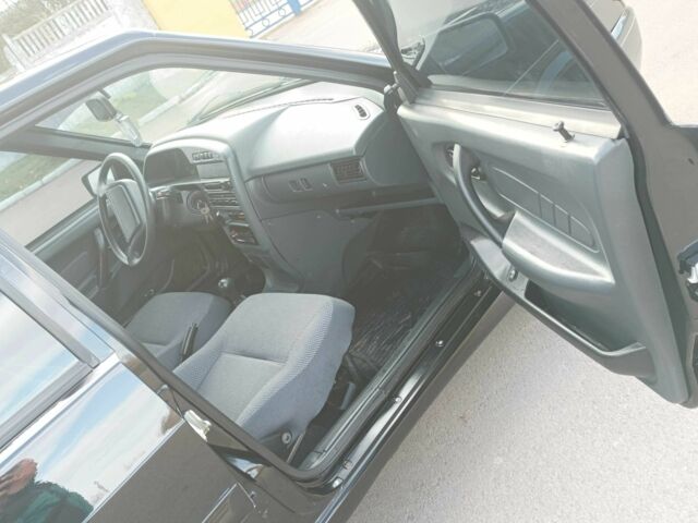 Черный ВАЗ 2114 Самара, объемом двигателя 1.6 л и пробегом 115 тыс. км за 2650 $, фото 6 на Automoto.ua