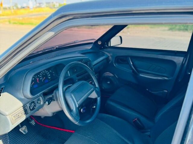 Чорний ВАЗ 2114 Самара, об'ємом двигуна 1.6 л та пробігом 218 тис. км за 2600 $, фото 7 на Automoto.ua