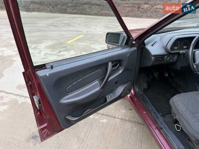 Червоний ВАЗ 2114 Самара, об'ємом двигуна 1.5 л та пробігом 150 тис. км за 1650 $, фото 6 на Automoto.ua