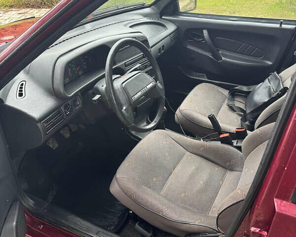 Червоний ВАЗ 2114 Самара, об'ємом двигуна 1.5 л та пробігом 208 тис. км за 2100 $, фото 4 на Automoto.ua