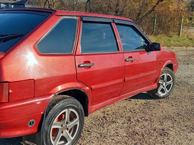 Красный ВАЗ 2114 Самара, объемом двигателя 1 л и пробегом 120 тыс. км за 1800 $, фото 1 на Automoto.ua