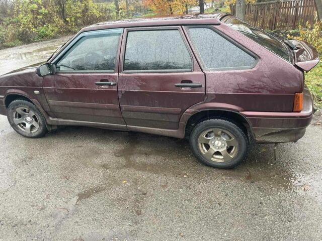 Червоний ВАЗ 2114 Самара, об'ємом двигуна 1.6 л та пробігом 235 тис. км за 1500 $, фото 3 на Automoto.ua