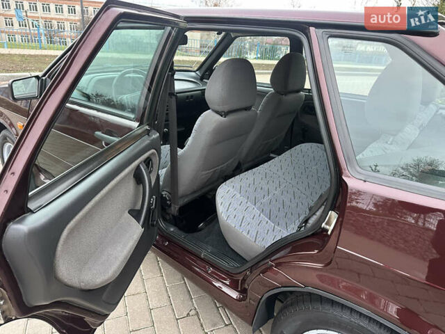 Красный ВАЗ 2114 Самара, объемом двигателя 1.6 л и пробегом 65 тыс. км за 3650 $, фото 9 на Automoto.ua