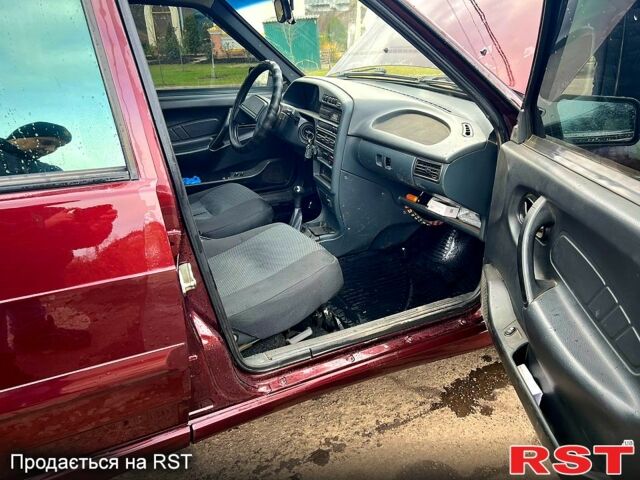 Червоний ВАЗ 2114 Самара, об'ємом двигуна 1.6 л та пробігом 150 тис. км за 2700 $, фото 4 на Automoto.ua