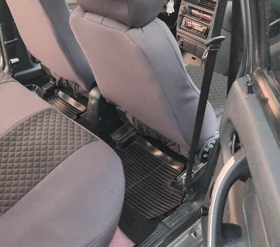 ВАЗ 2114 Самара, объемом двигателя 1.6 л и пробегом 182 тыс. км за 2100 $, фото 9 на Automoto.ua