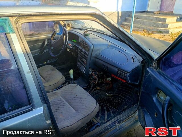 Серый ВАЗ 2114 Самара, объемом двигателя 1.3 л и пробегом 200 тыс. км за 600 $, фото 1 на Automoto.ua