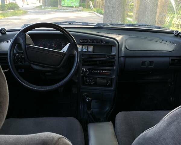 Серый ВАЗ 2114 Самара, объемом двигателя 1.5 л и пробегом 360 тыс. км за 1800 $, фото 5 на Automoto.ua