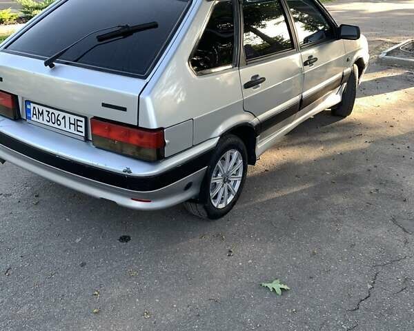 Серый ВАЗ 2114 Самара, объемом двигателя 1.5 л и пробегом 360 тыс. км за 1800 $, фото 1 на Automoto.ua