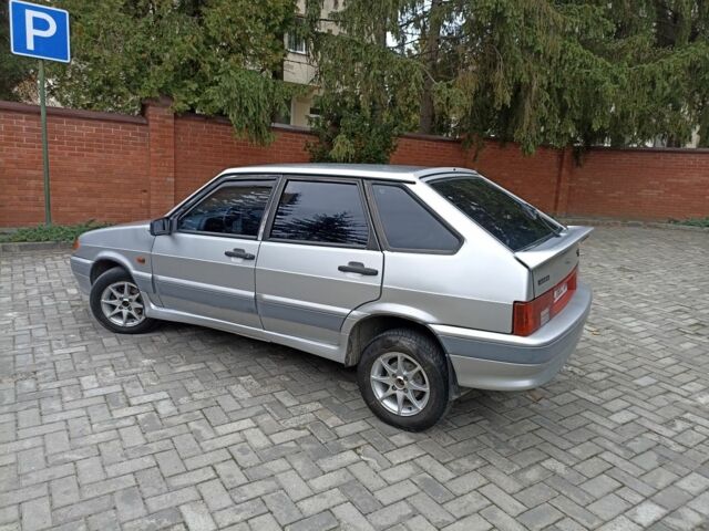 ВАЗ 2114 Самара 2004 у Львові на Automoto.ua Сірий ВАЗ 2114 Самара, об'ємом двигуна 1.5 л та пробігом 231 тис. км за 1450 $, фото 4 на Automoto.ua