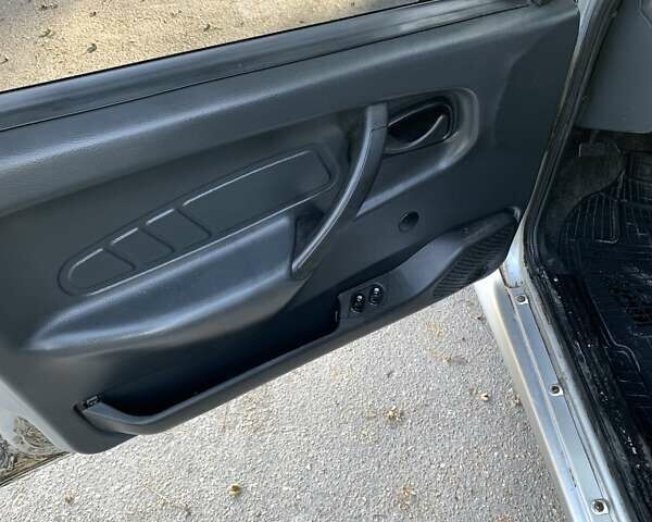 Серый ВАЗ 2114 Самара, объемом двигателя 1.5 л и пробегом 360 тыс. км за 1800 $, фото 6 на Automoto.ua