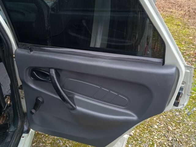 Сірий ВАЗ 2114 Самара, об'ємом двигуна 0 л та пробігом 290 тис. км за 1450 $, фото 6 на Automoto.ua