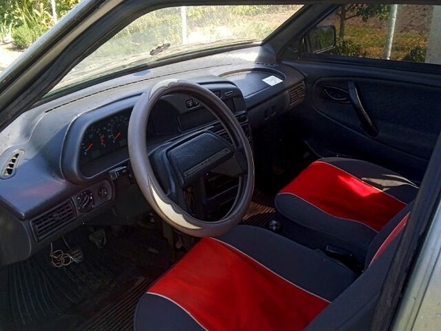 Серый ВАЗ 2114 Самара, объемом двигателя 1.5 л и пробегом 250 тыс. км за 1400 $, фото 4 на Automoto.ua