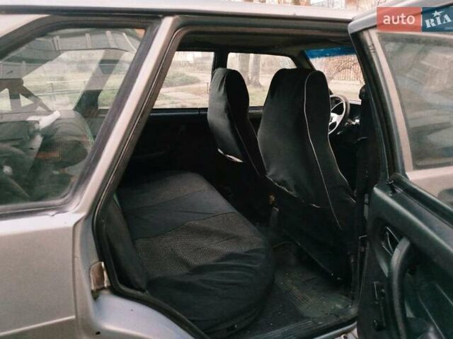 Серый ВАЗ 2114 Самара, объемом двигателя 1.5 л и пробегом 300 тыс. км за 1699 $, фото 6 на Automoto.ua