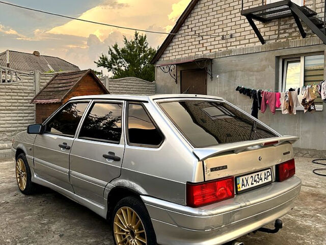 Серый ВАЗ 2114 Самара, объемом двигателя 1.5 л и пробегом 200 тыс. км за 1500 $, фото 2 на Automoto.ua