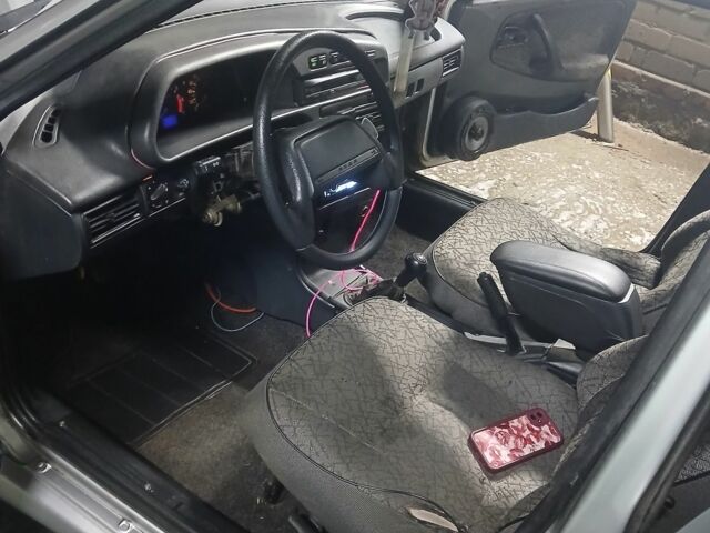 Сірий ВАЗ 2114 Самара, об'ємом двигуна 1.5 л та пробігом 273 тис. км за 1400 $, фото 5 на Automoto.ua