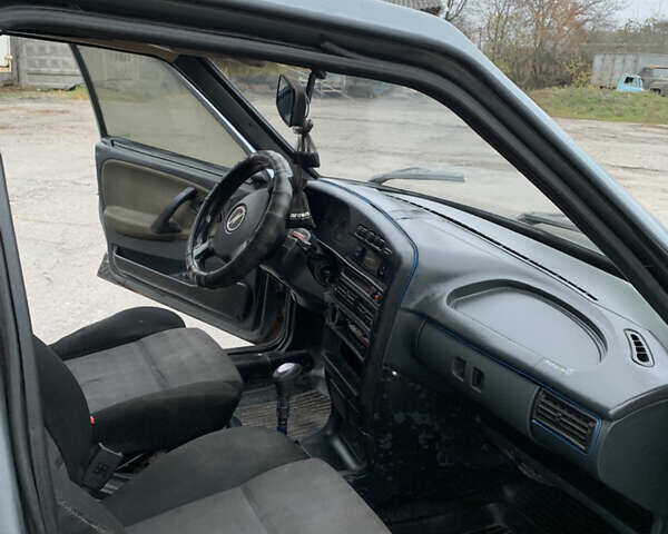 Серый ВАЗ 2114 Самара, объемом двигателя 1.6 л и пробегом 280 тыс. км за 850 $, фото 7 на Automoto.ua