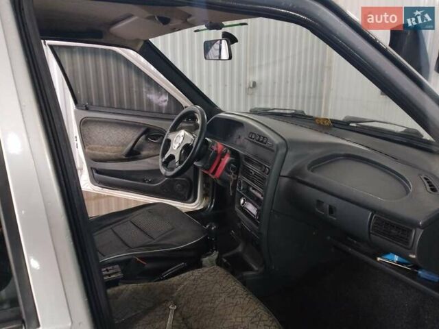 Серый ВАЗ 2114 Самара, объемом двигателя 1.5 л и пробегом 213 тыс. км за 950 $, фото 3 на Automoto.ua