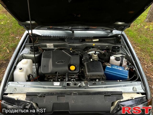 Серый ВАЗ 2114 Самара, объемом двигателя 1.6 л и пробегом 200 тыс. км за 2950 $, фото 8 на Automoto.ua