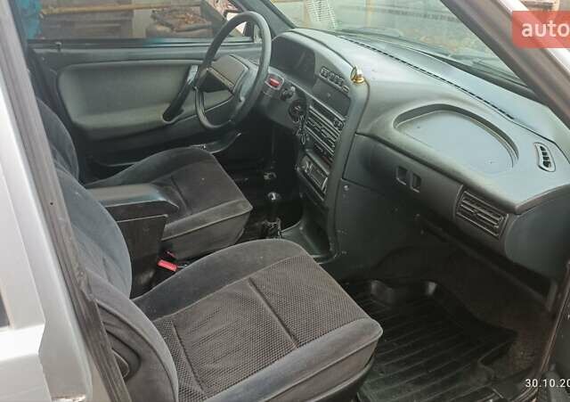 ВАЗ 2114 Самара 2007 у Сквира на Automoto.ua Сірий ВАЗ 2114 Самара, об'ємом двигуна 1.6 л та пробігом 300 тис. км за 1100 $, фото 9 на Automoto.ua