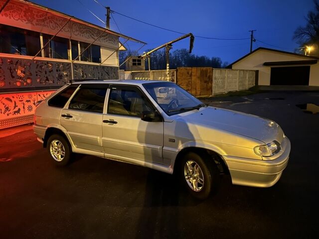 Серый ВАЗ 2114 Самара, объемом двигателя 1.6 л и пробегом 297 тыс. км за 2300 $, фото 1 на Automoto.ua