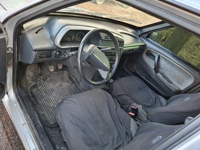 Серый ВАЗ 2114 Самара, объемом двигателя 1.6 л и пробегом 178 тыс. км за 1600 $, фото 4 на Automoto.ua