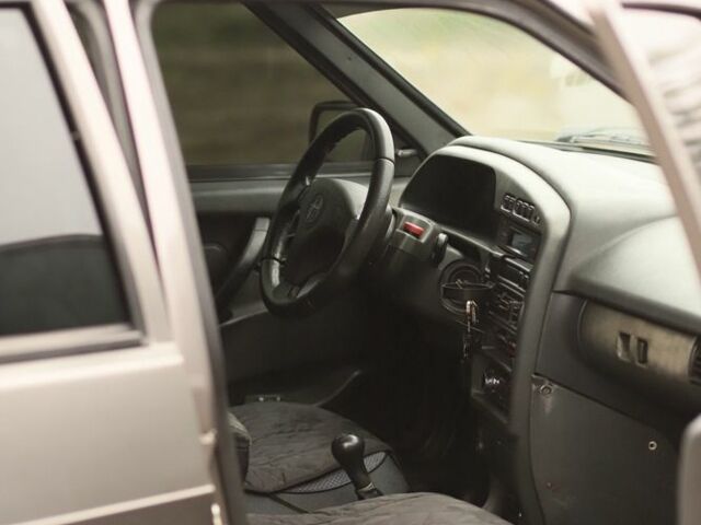 Серый ВАЗ 2114 Самара, объемом двигателя 1.6 л и пробегом 270 тыс. км за 2000 $, фото 12 на Automoto.ua