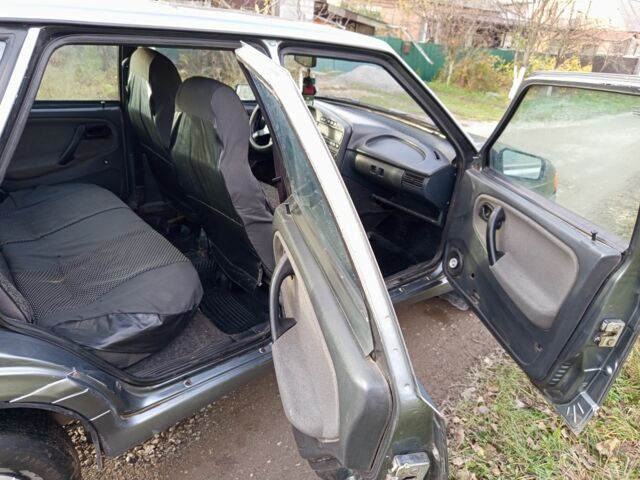 Серый ВАЗ 2114 Самара, объемом двигателя 1.6 л и пробегом 160 тыс. км за 1100 $, фото 9 на Automoto.ua