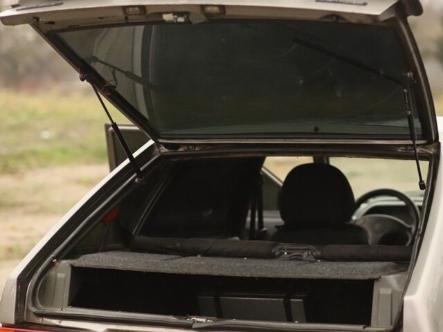 Серый ВАЗ 2114 Самара, объемом двигателя 1.6 л и пробегом 270 тыс. км за 2000 $, фото 9 на Automoto.ua