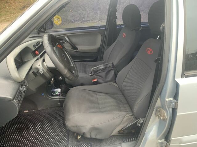 Серый ВАЗ 2114 Самара, объемом двигателя 1.5 л и пробегом 206 тыс. км за 1550 $, фото 12 на Automoto.ua