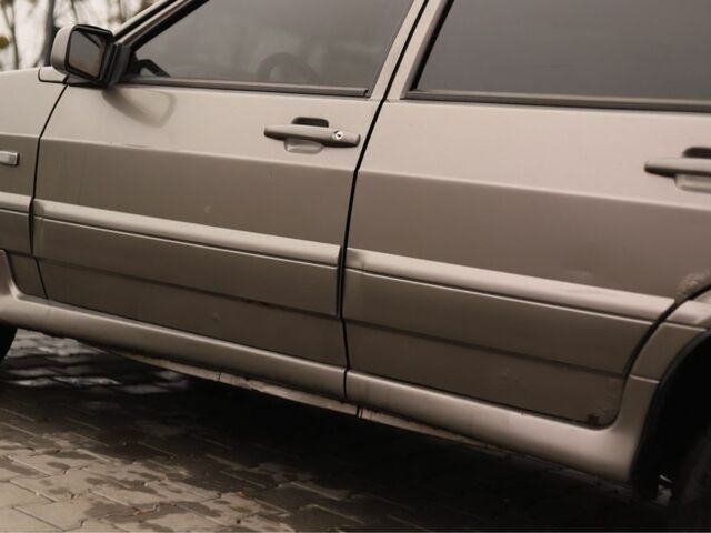 Серый ВАЗ 2114 Самара, объемом двигателя 1.6 л и пробегом 270 тыс. км за 2000 $, фото 1 на Automoto.ua