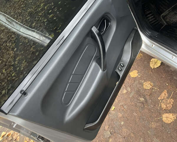 Серый ВАЗ 2114 Самара, объемом двигателя 1.6 л и пробегом 120 тыс. км за 2450 $, фото 8 на Automoto.ua