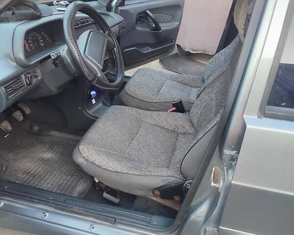 Серый ВАЗ 2114 Самара, объемом двигателя 1.6 л и пробегом 147 тыс. км за 1900 $, фото 3 на Automoto.ua