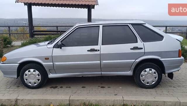 Серый ВАЗ 2114 Самара, объемом двигателя 1.6 л и пробегом 178 тыс. км за 2000 $, фото 1 на Automoto.ua