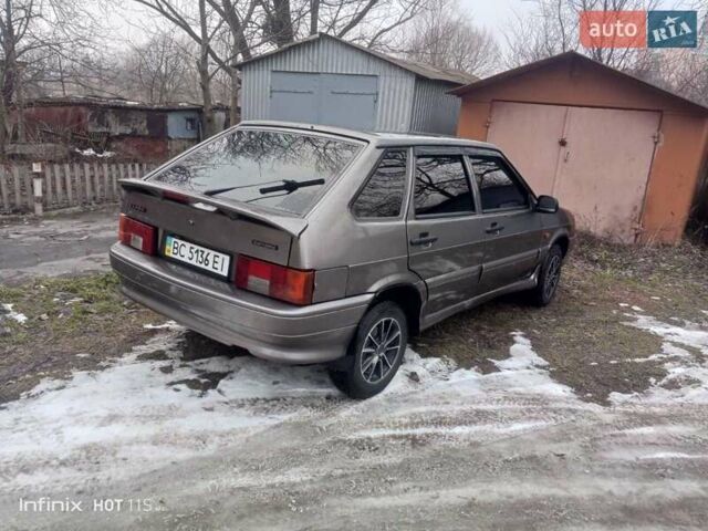 Серый ВАЗ 2114 Самара, объемом двигателя 1.6 л и пробегом 115 тыс. км за 2000 $, фото 5 на Automoto.ua