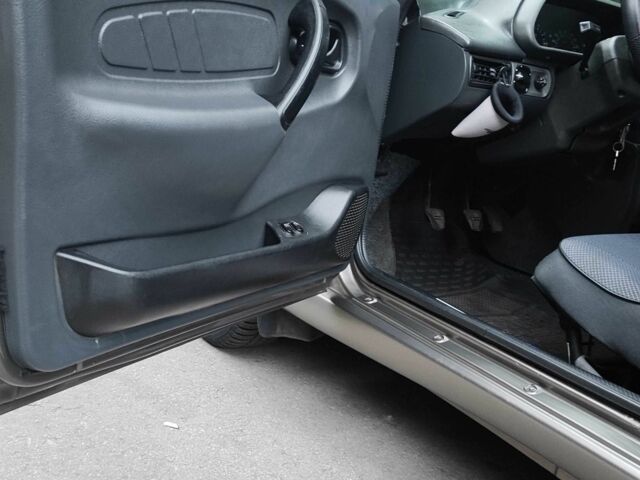ВАЗ 2114 Самара 2008 в Запорожье на Automoto.ua Серый ВАЗ 2114 Самара, объемом двигателя 1.6 л и пробегом 191 тыс. км за 1700 $, фото 13 на Automoto.ua