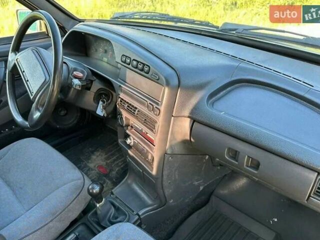 Серый ВАЗ 2114 Самара, объемом двигателя 1.6 л и пробегом 214 тыс. км за 911 $, фото 10 на Automoto.ua