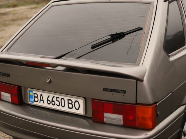 Серый ВАЗ 2114 Самара, объемом двигателя 1.6 л и пробегом 270 тыс. км за 2000 $, фото 8 на Automoto.ua