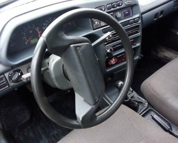 Серый ВАЗ 2114 Самара, объемом двигателя 1.6 л и пробегом 183 тыс. км за 1700 $, фото 4 на Automoto.ua