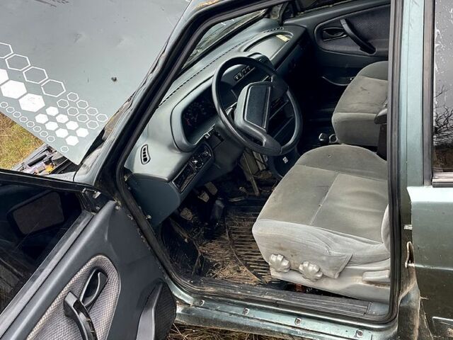 Серый ВАЗ 2114 Самара, объемом двигателя 1.6 л и пробегом 198 тыс. км за 1370 $, фото 1 на Automoto.ua