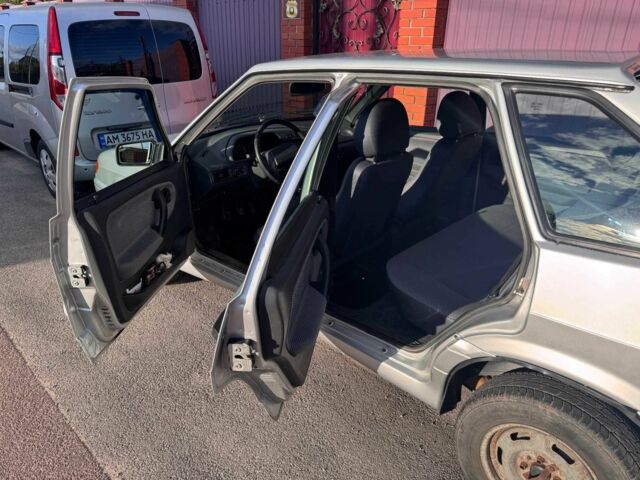 Серый ВАЗ 2114 Самара, объемом двигателя 1.6 л и пробегом 73 тыс. км за 2999 $, фото 6 на Automoto.ua