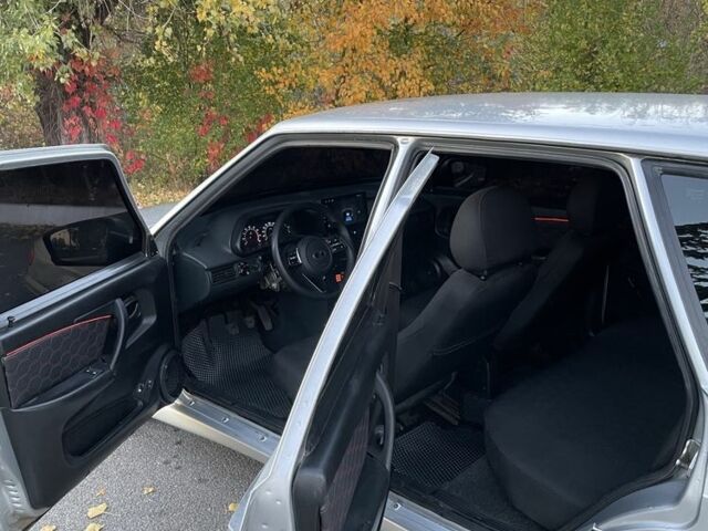 Серый ВАЗ 2114 Самара, объемом двигателя 1.6 л и пробегом 170 тыс. км за 3800 $, фото 12 на Automoto.ua