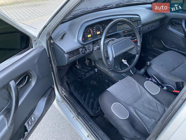 Сірий ВАЗ 2114 Самара, об'ємом двигуна 1.6 л та пробігом 185 тис. км за 1700 $, фото 8 на Automoto.ua