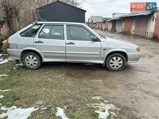 Серый ВАЗ 2114 Самара, объемом двигателя 1.6 л и пробегом 195 тыс. км за 2100 $, фото 4 на Automoto.ua