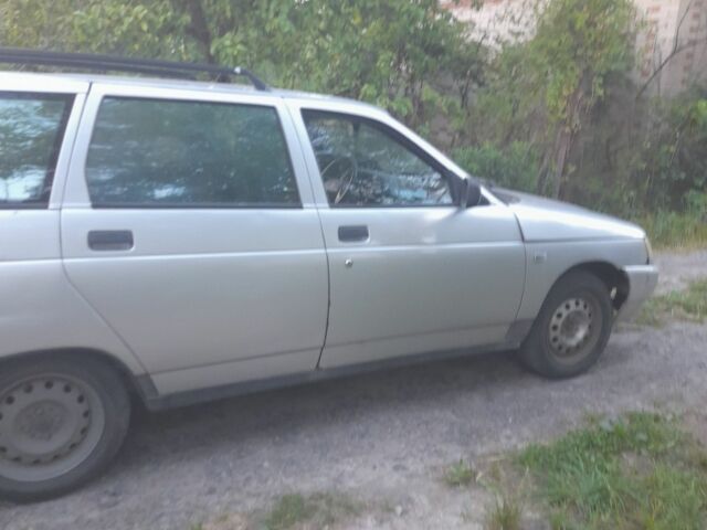 Серый ВАЗ 2114 Самара, объемом двигателя 1.6 л и пробегом 290 тыс. км за 800 $, фото 2 на Automoto.ua