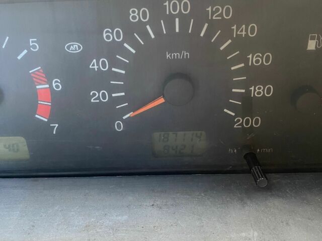 Сірий ВАЗ 2114 Самара, об'ємом двигуна 1.6 л та пробігом 180 тис. км за 650 $, фото 8 на Automoto.ua