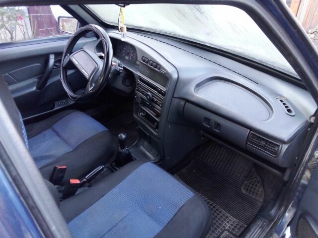 Синий ВАЗ 2114 Самара, объемом двигателя 1.5 л и пробегом 237 тыс. км за 1600 $, фото 3 на Automoto.ua