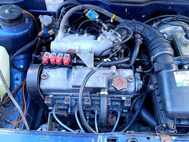 Синий ВАЗ 2114 Самара, объемом двигателя 1.5 л и пробегом 300 тыс. км за 1750 $, фото 6 на Automoto.ua